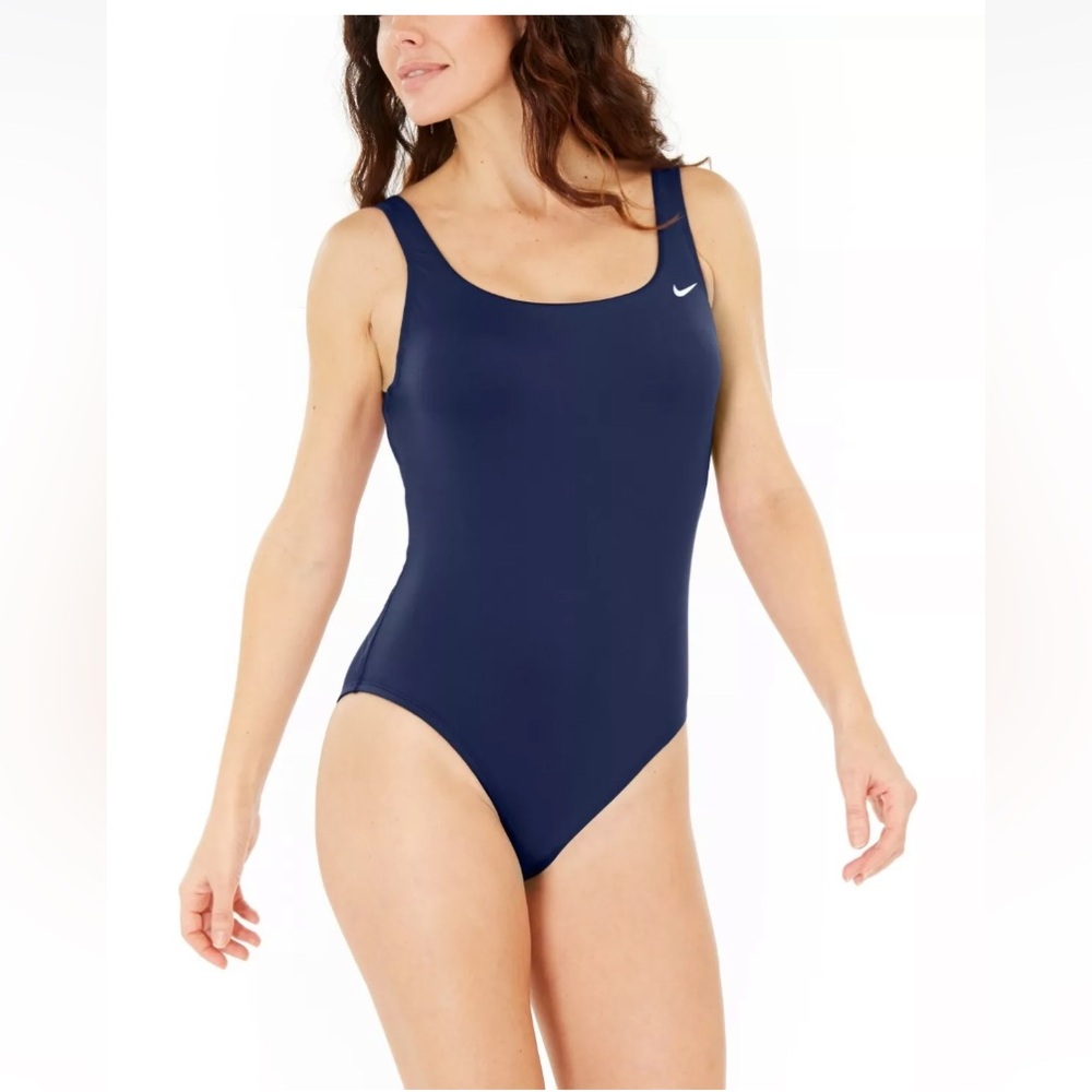 Nike Women's Size L Essential Solid U-Back One-Piece Swimsuit, Navy NWT G25035